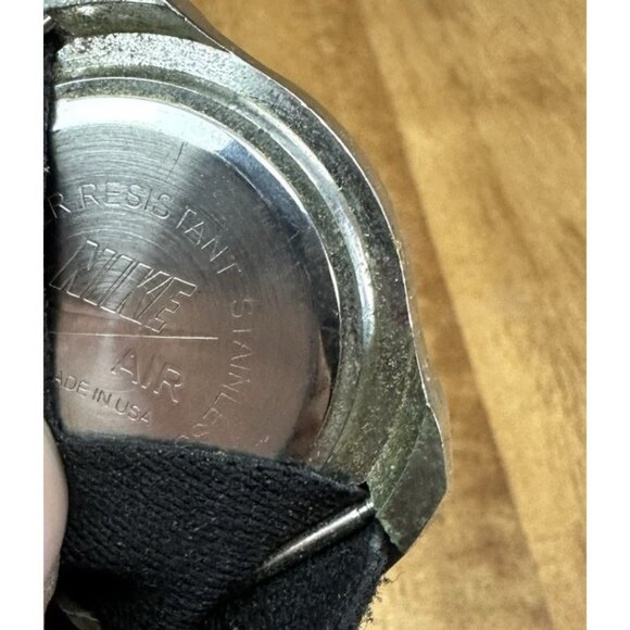 Vintage Nike Yellow Dial Quartz Watch Water Resistant Japan Movt Needs battery - Picture 4 of 5